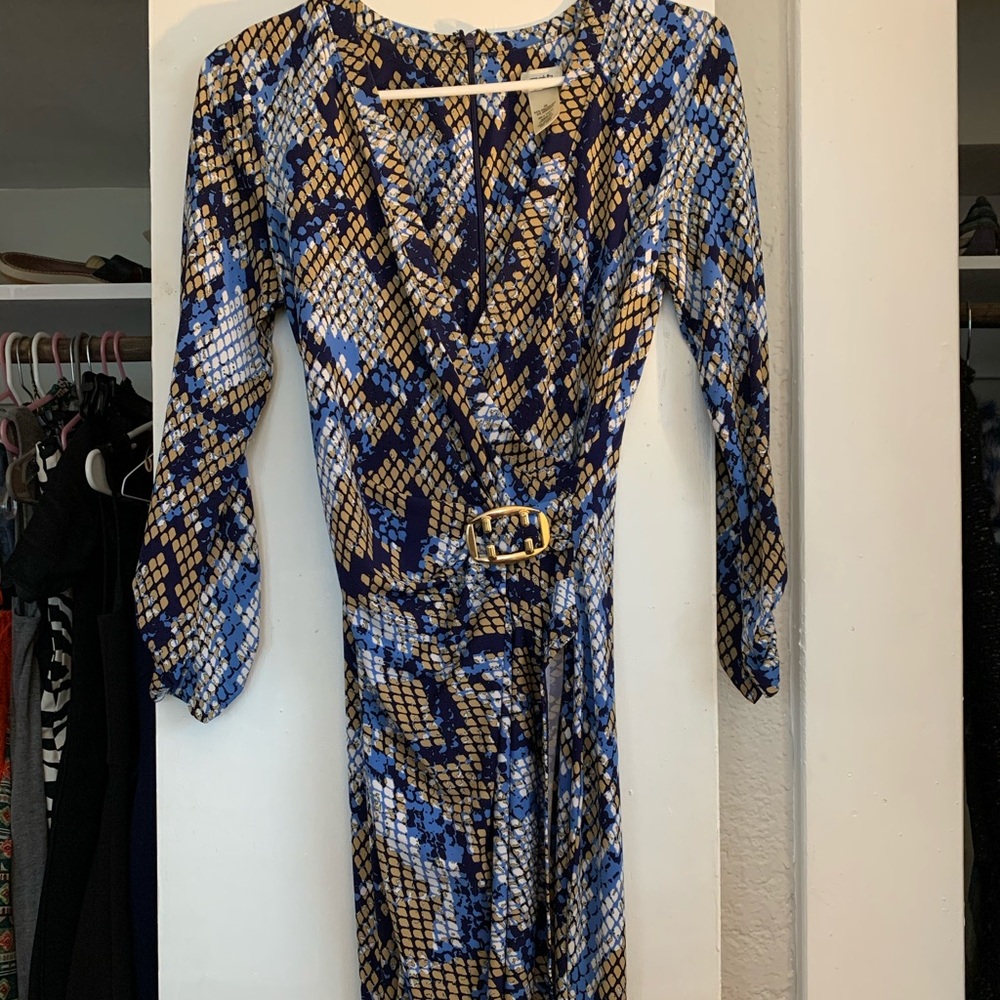 XS Cache, multicolored dress